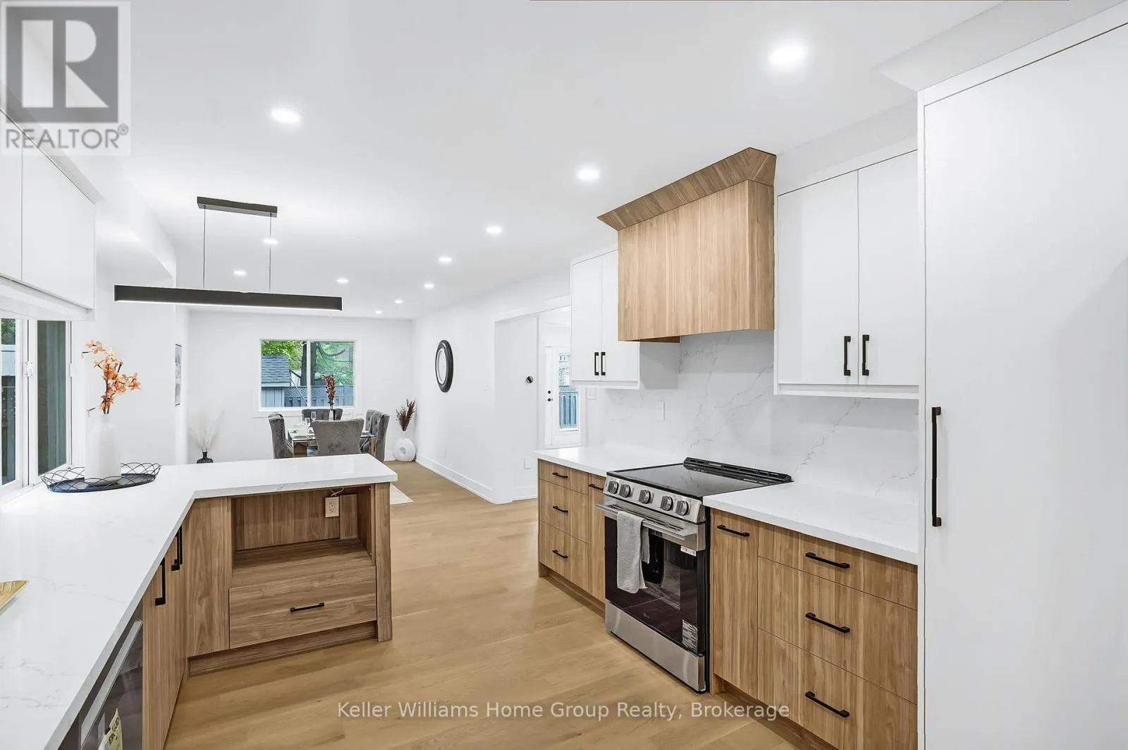 1105 EWING CRESCENT