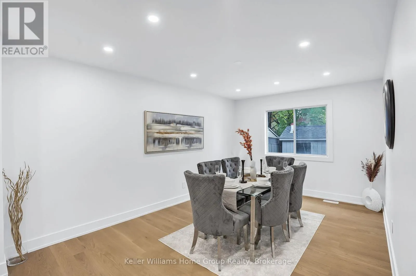 1105 EWING CRESCENT