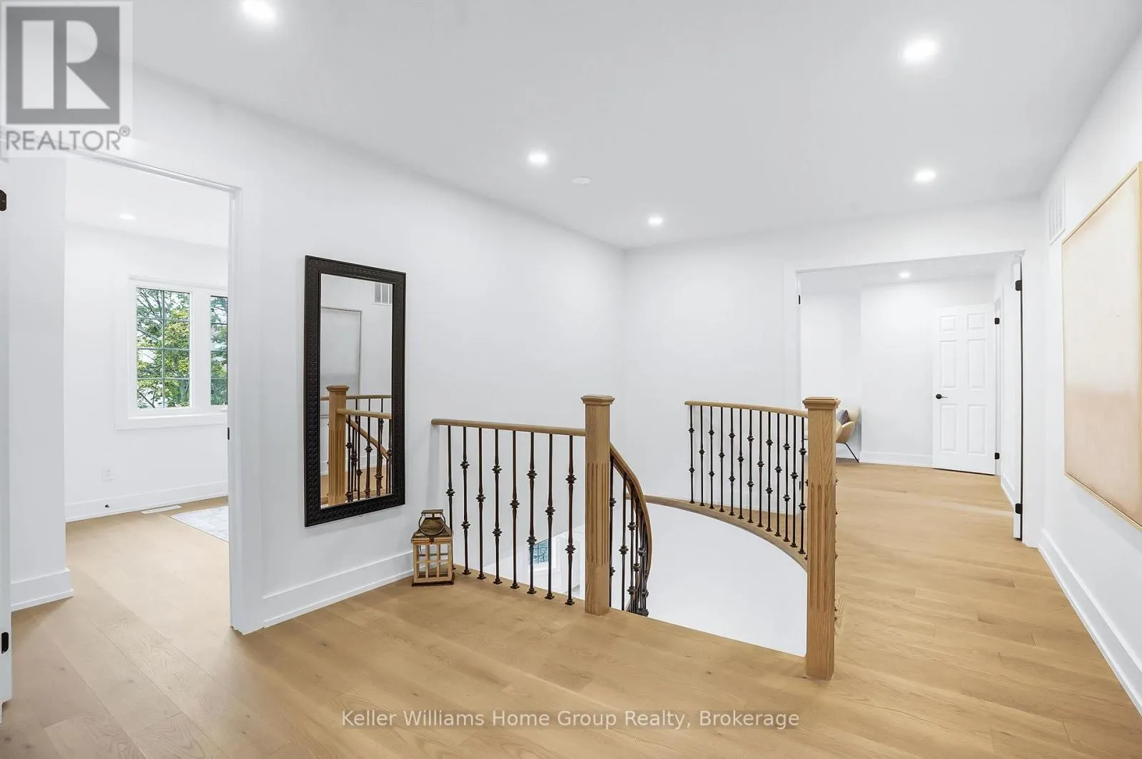 1105 EWING CRESCENT