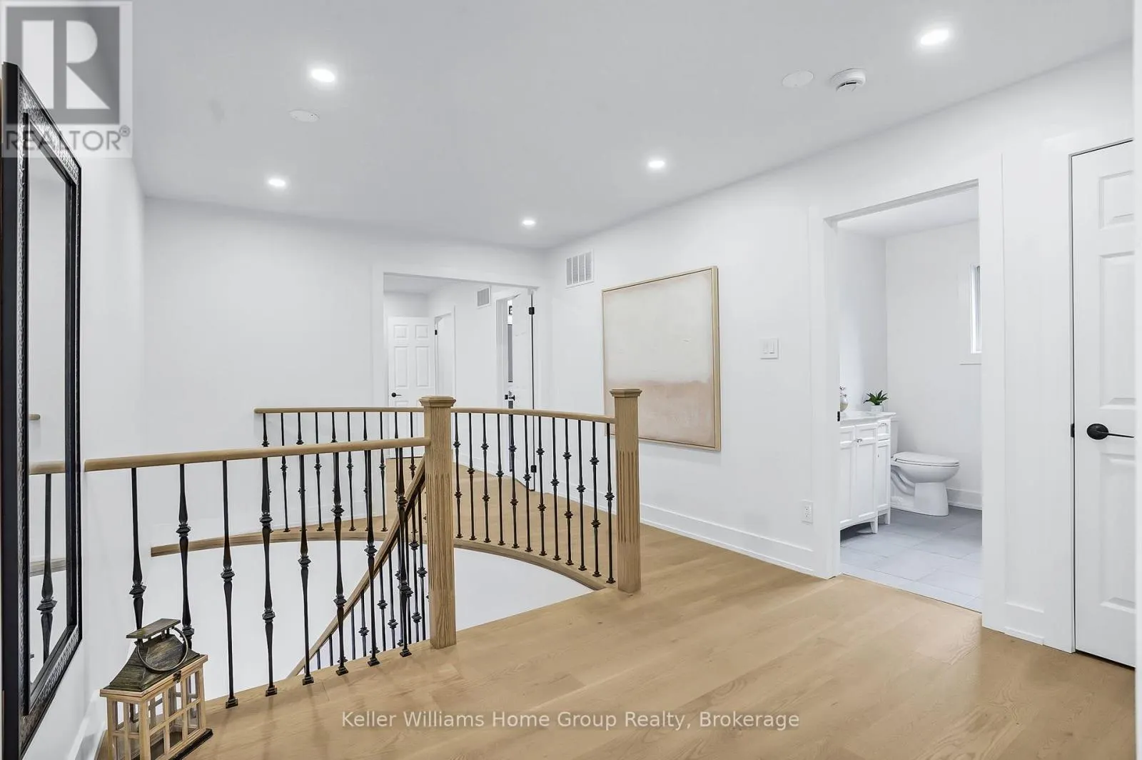 1105 EWING CRESCENT