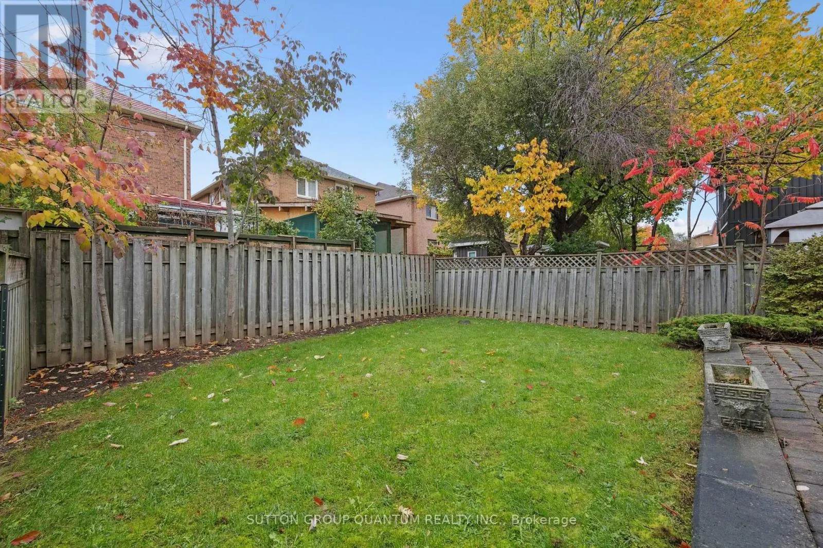 467 PETAWAWA CRESCENT