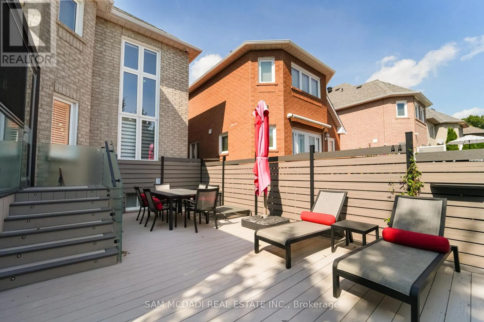 385 TURNBERRY CRESCENT