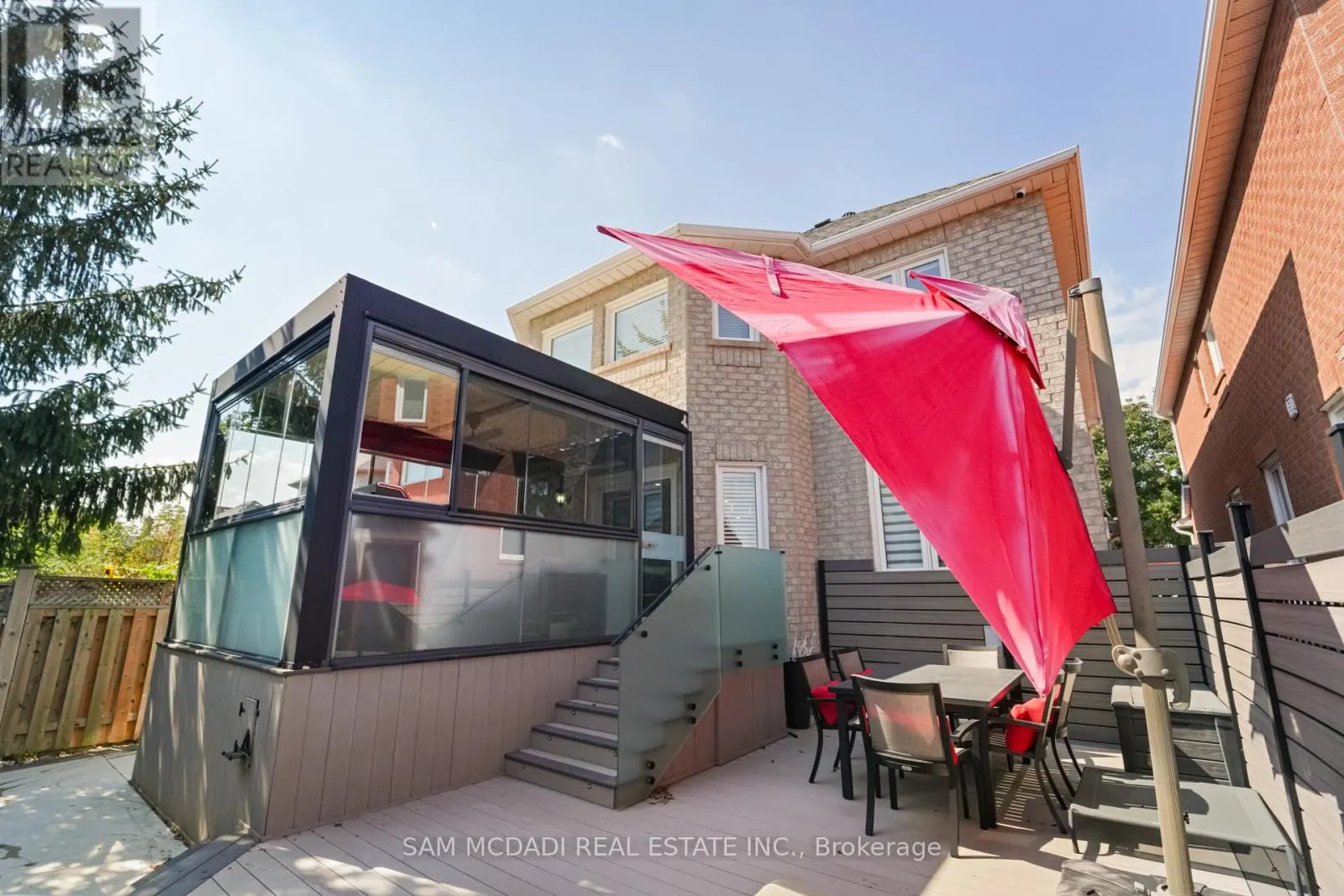 385 TURNBERRY CRESCENT