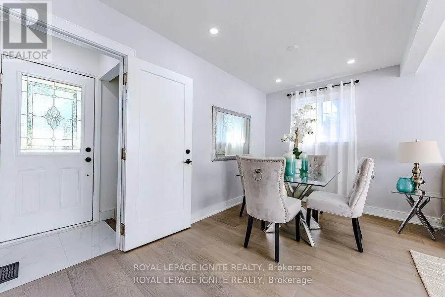 4 DRAYTON CRESCENT