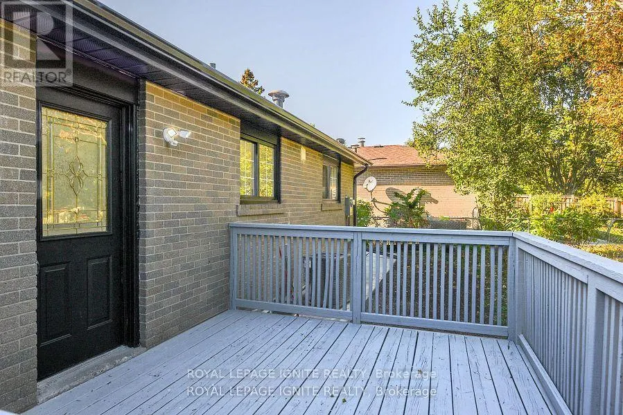 4 DRAYTON CRESCENT
