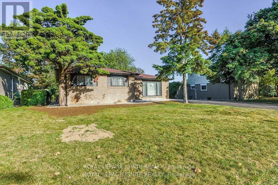 4 DRAYTON CRESCENT
