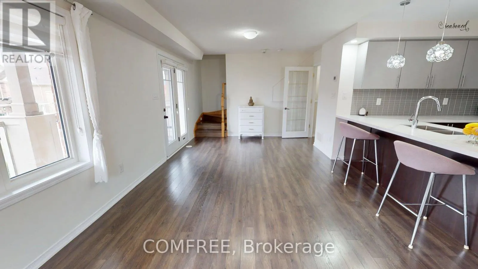 49 GOLDEN SPRINGS DRIVE