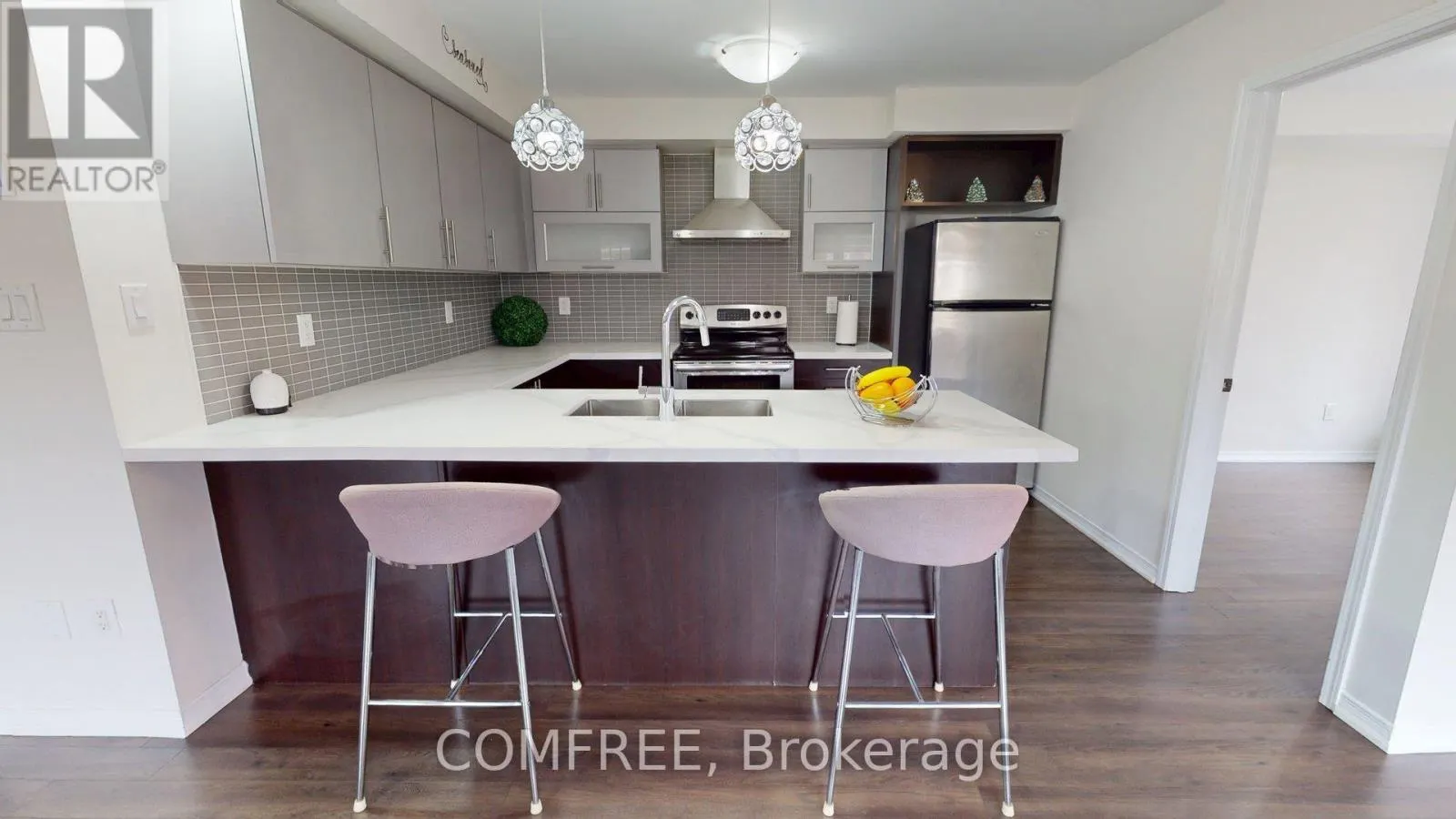 49 GOLDEN SPRINGS DRIVE