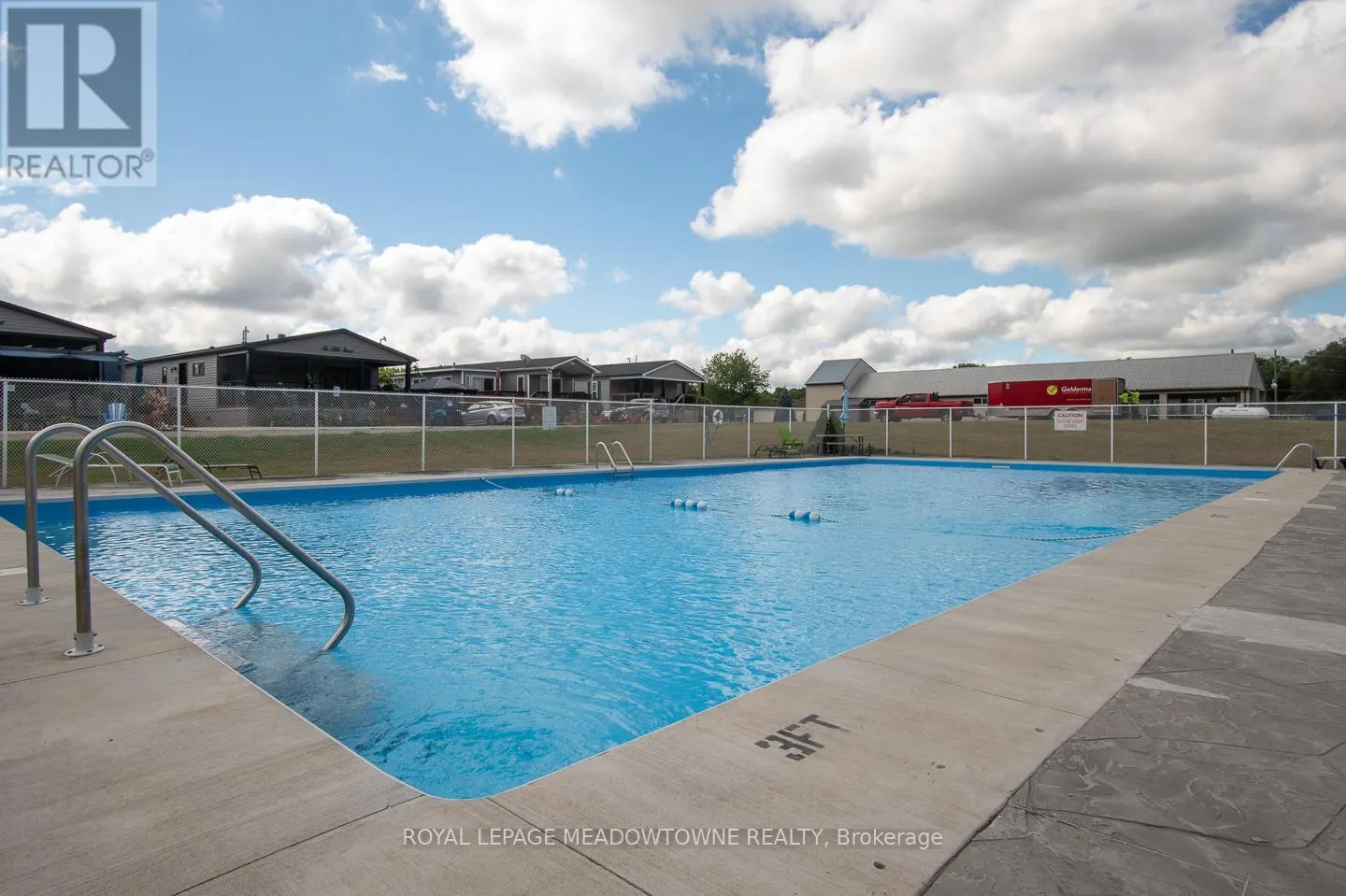 12 POPLAR - 4449 MILBUROUGH LINE