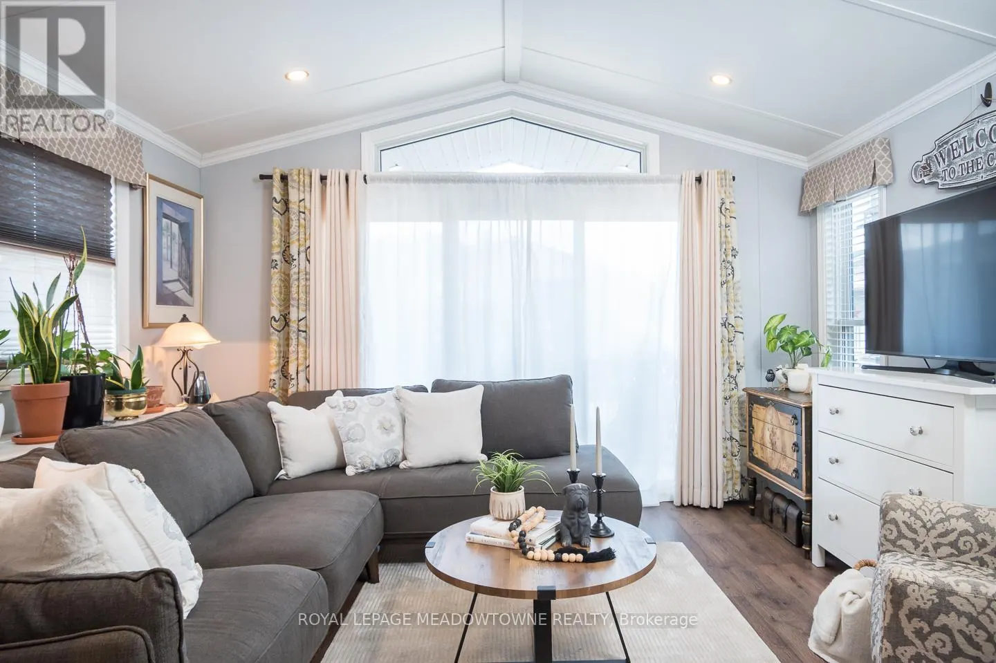 12 POPLAR - 4449 MILBUROUGH LINE