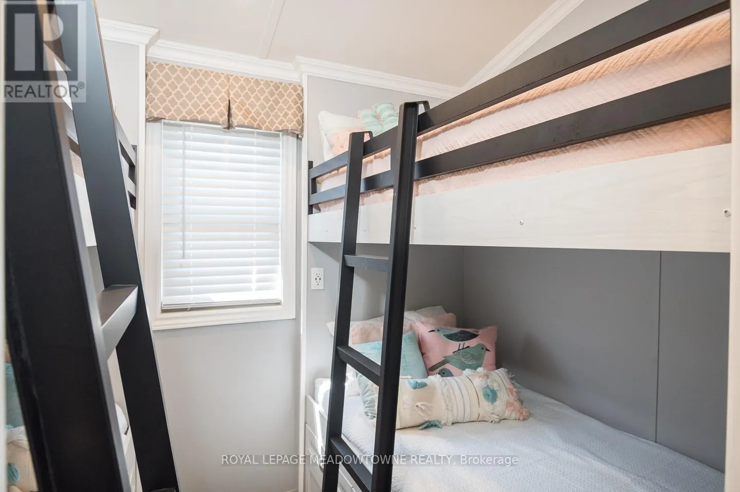 12 POPLAR - 4449 MILBUROUGH LINE