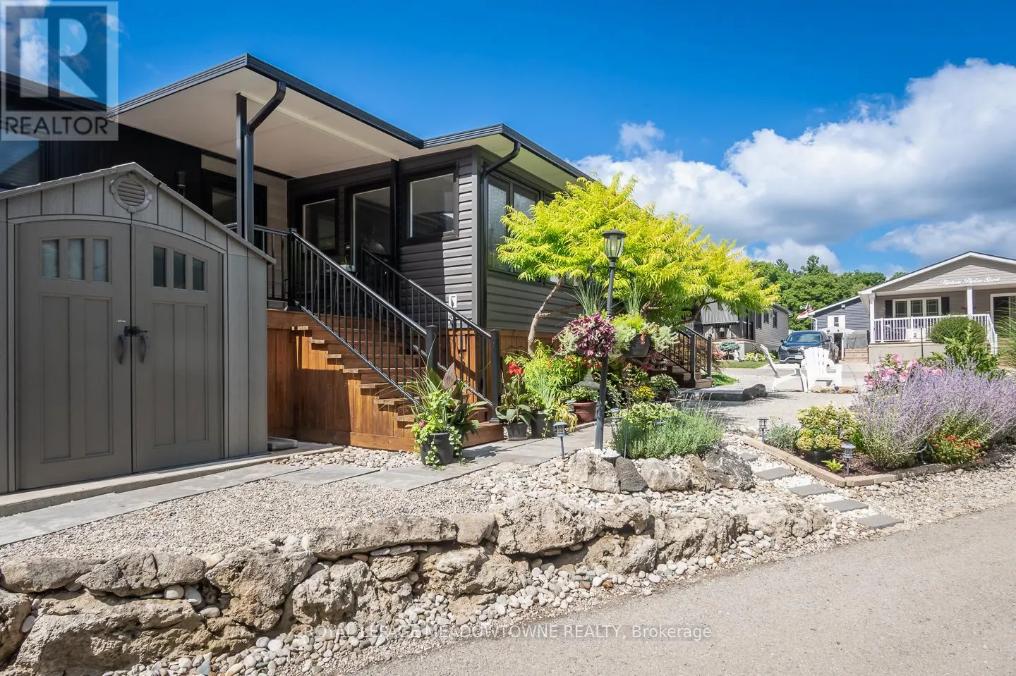 12 POPLAR - 4449 MILBUROUGH LINE