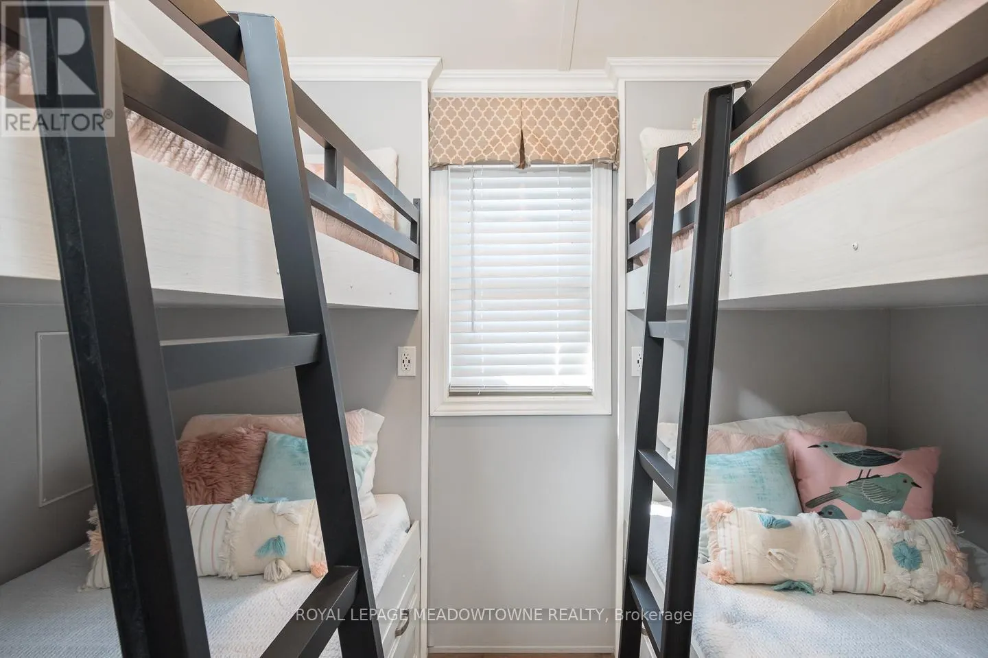 12 POPLAR - 4449 MILBUROUGH LINE