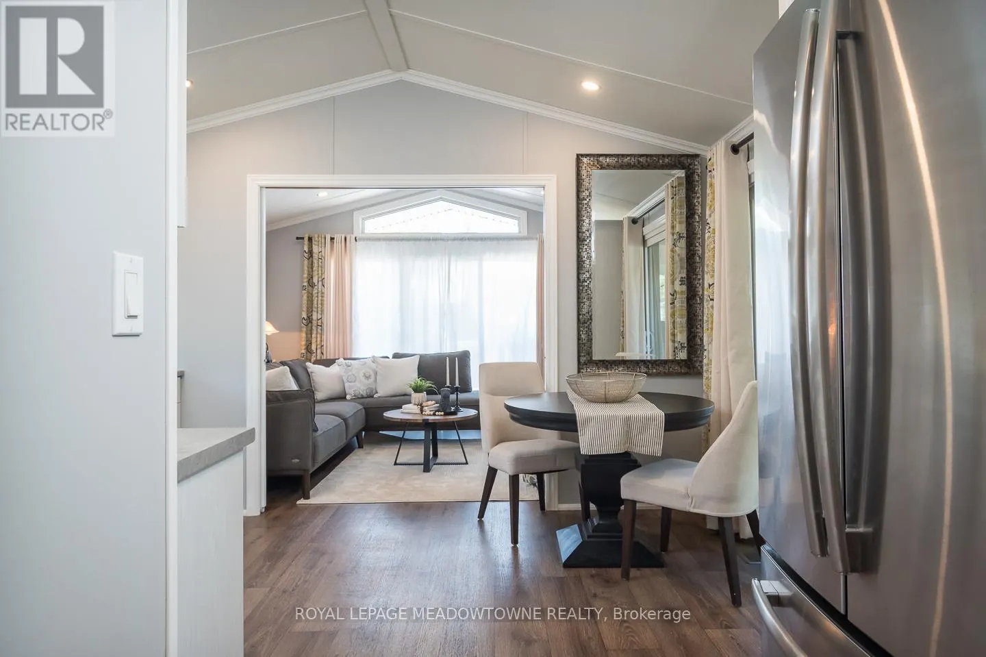 12 POPLAR - 4449 MILBUROUGH LINE