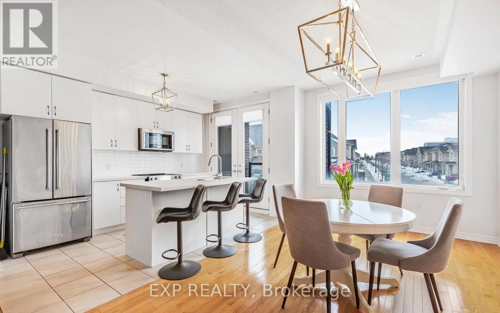 3048 POSTRIDGE DRIVE