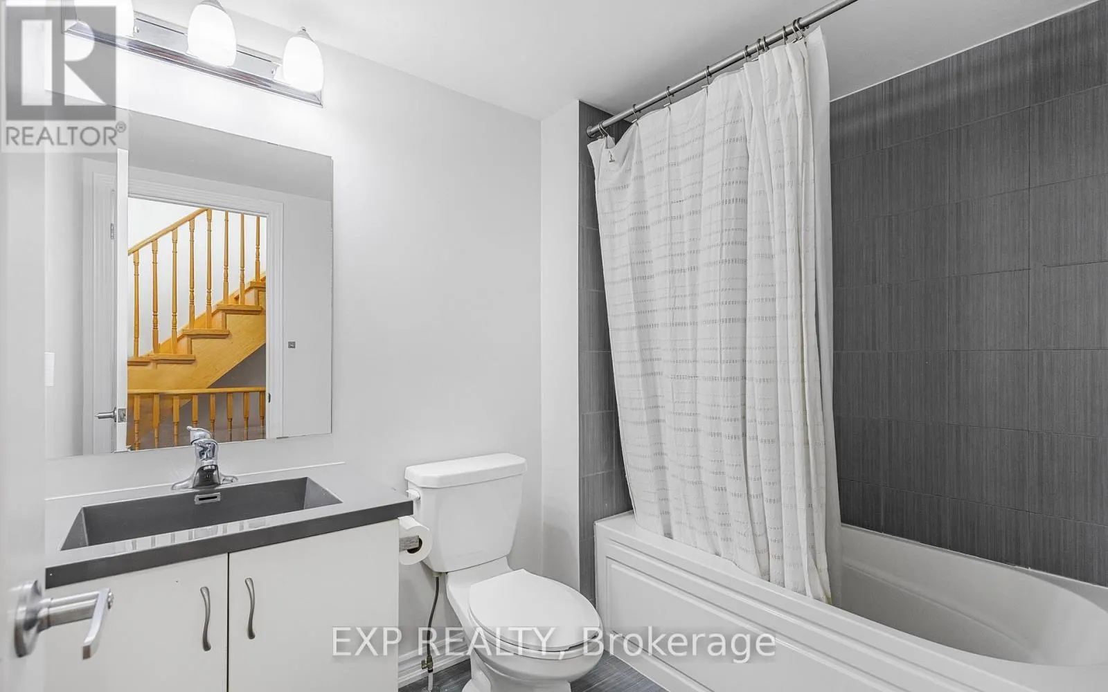 3048 POSTRIDGE DRIVE