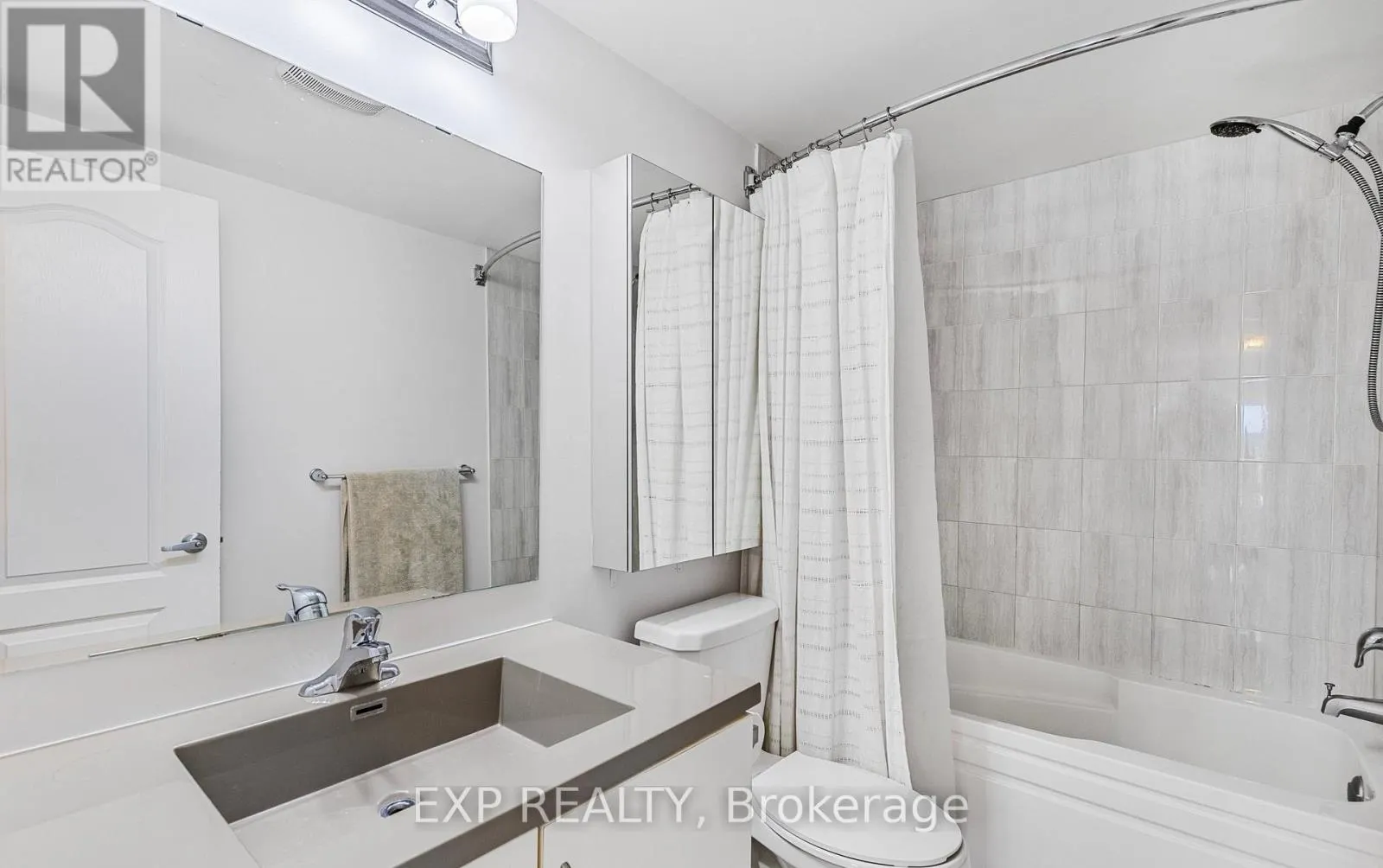 3048 POSTRIDGE DRIVE