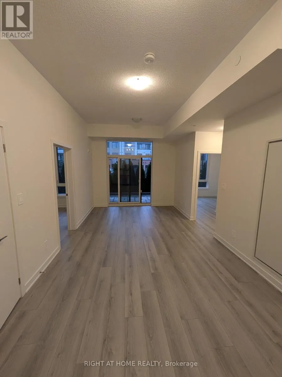 102 - 1440 CLARRIAGE COURT