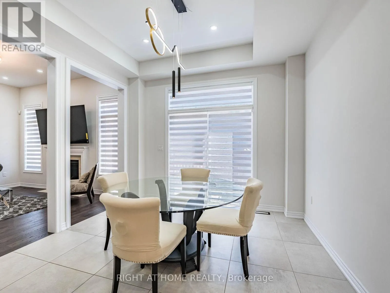 16 CHARING CROSS GATE