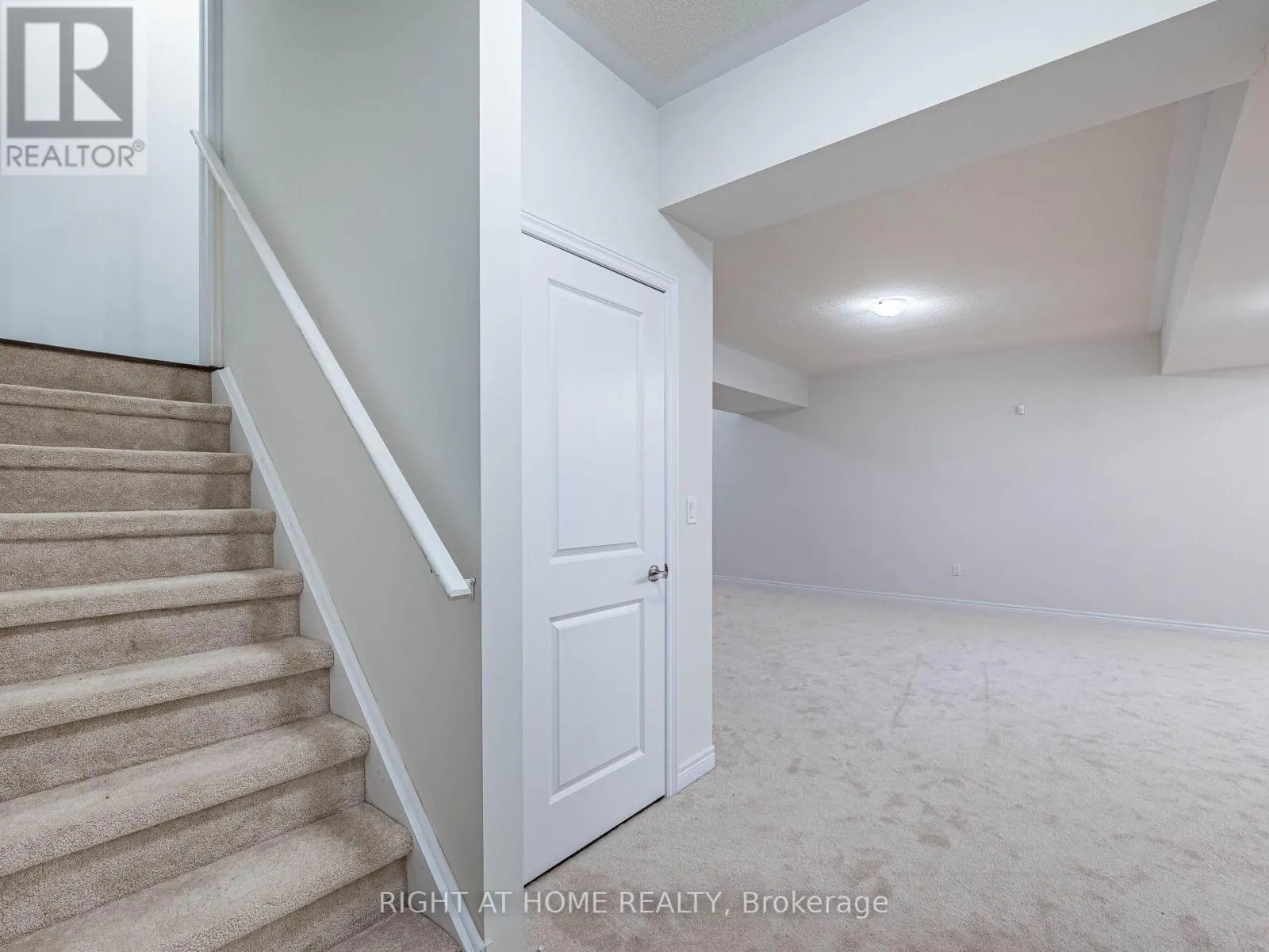 16 CHARING CROSS GATE