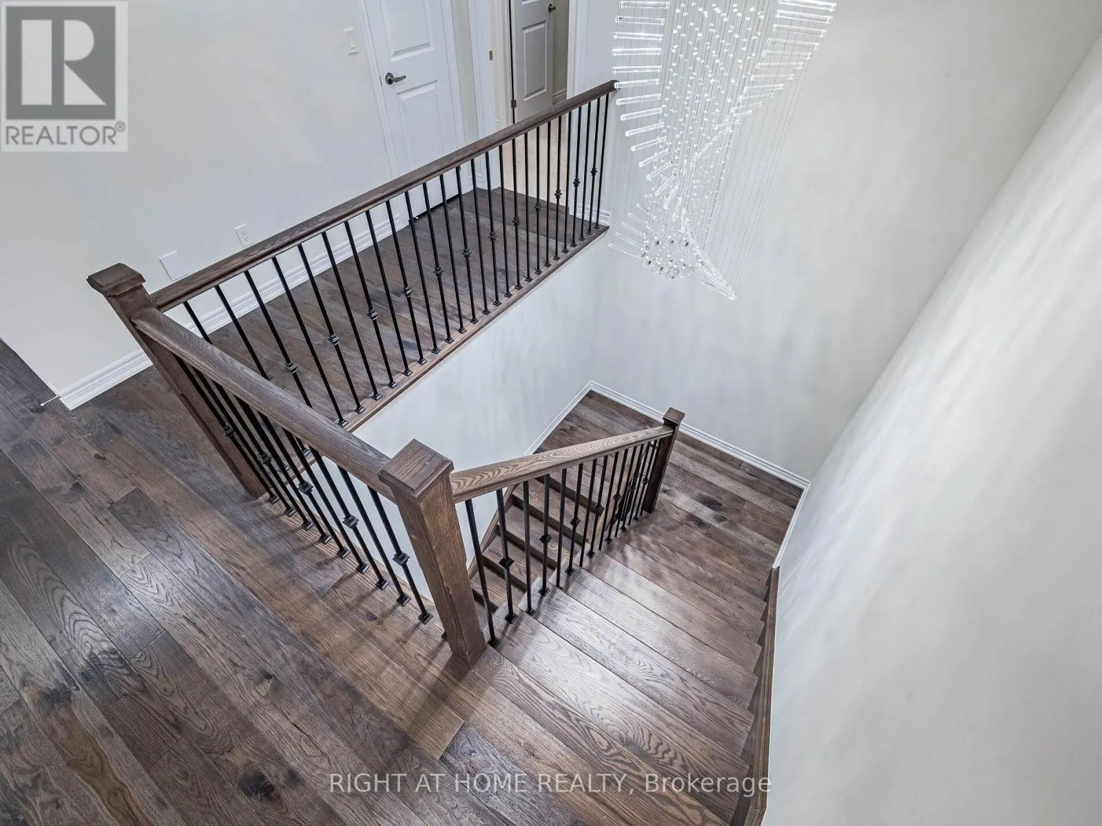 16 CHARING CROSS GATE