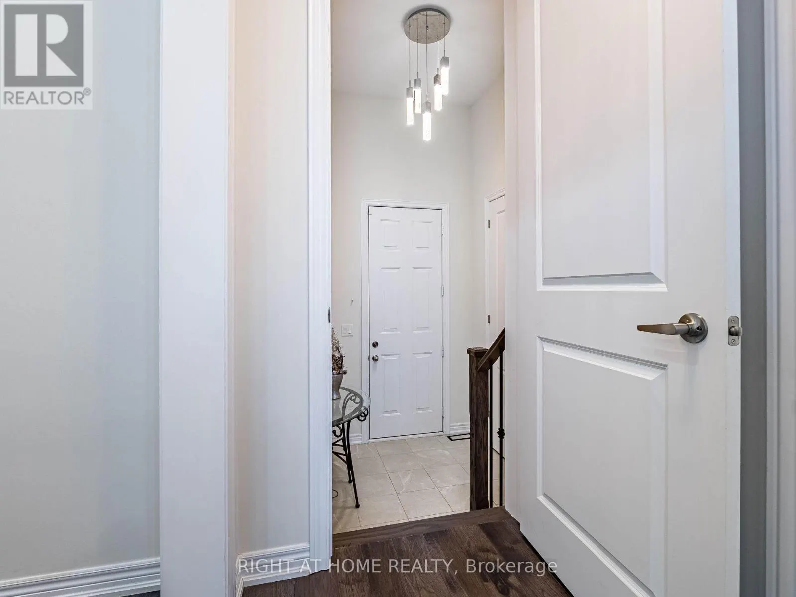 16 CHARING CROSS GATE