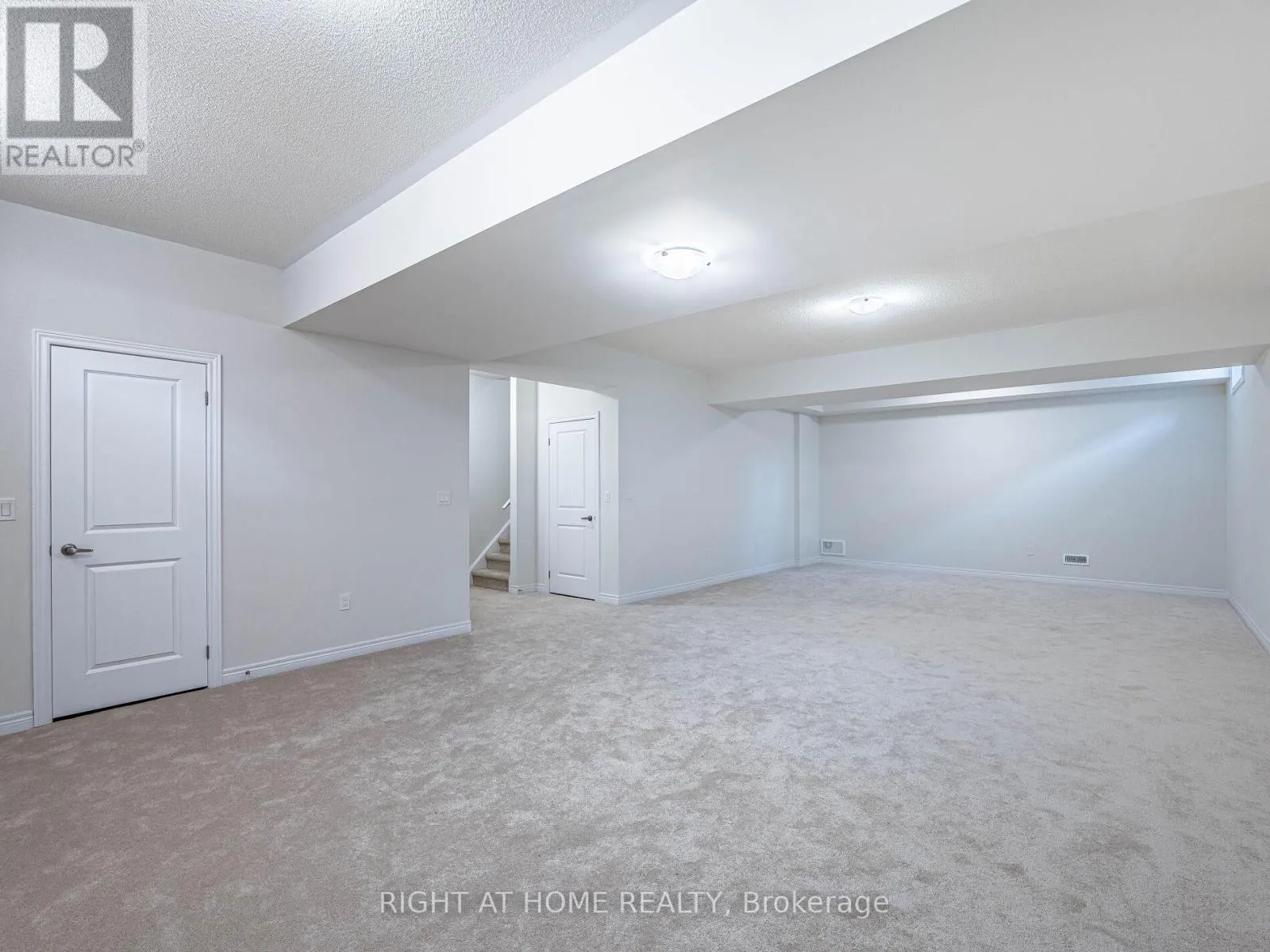 16 CHARING CROSS GATE