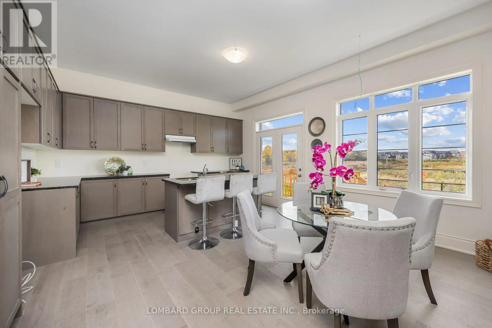 37 NORTH PARK BOULEVARD