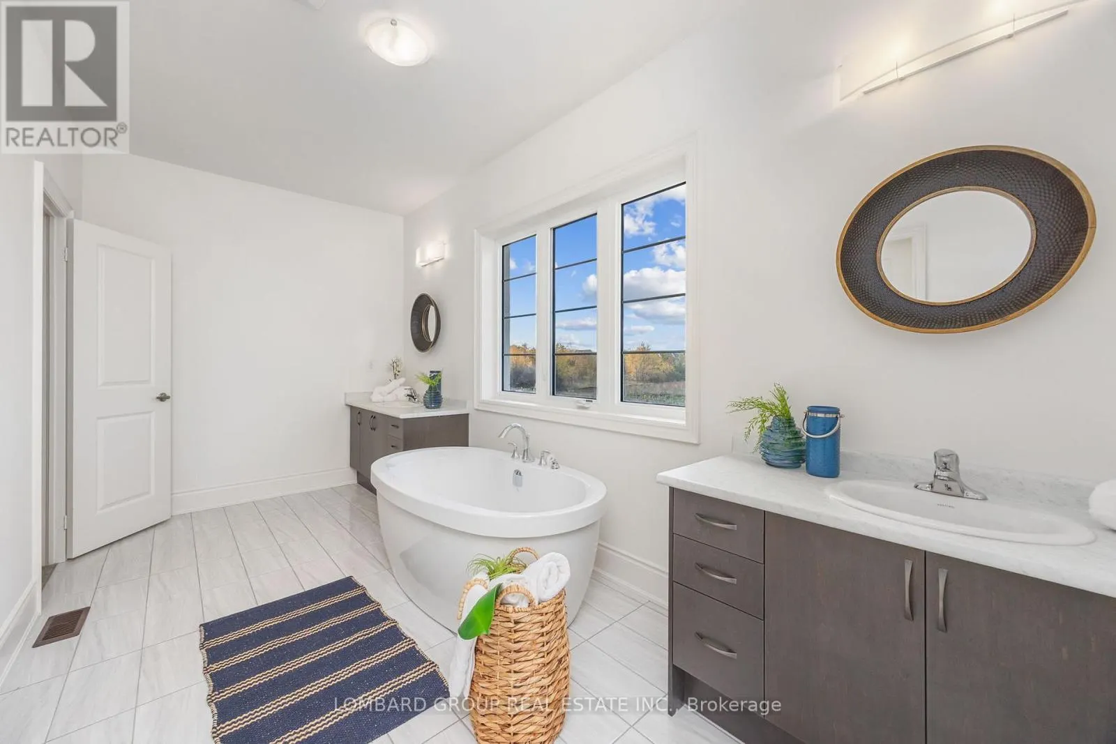 37 NORTH PARK BOULEVARD