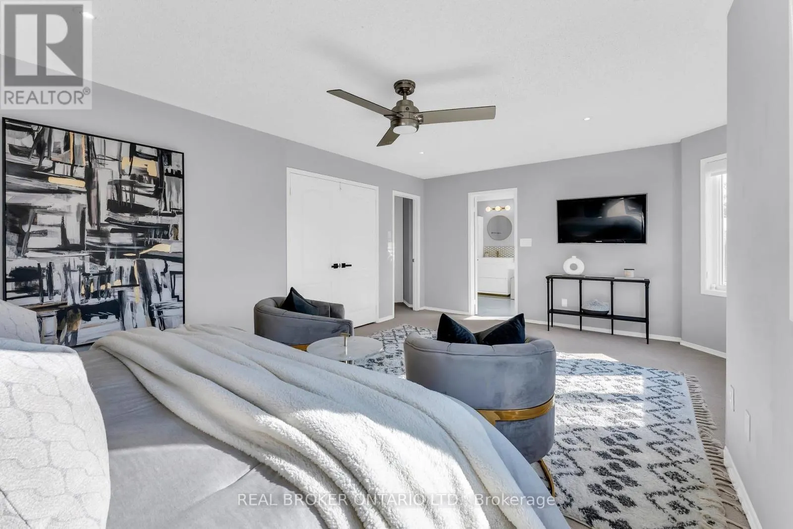 2293 WOODCREST DRIVE