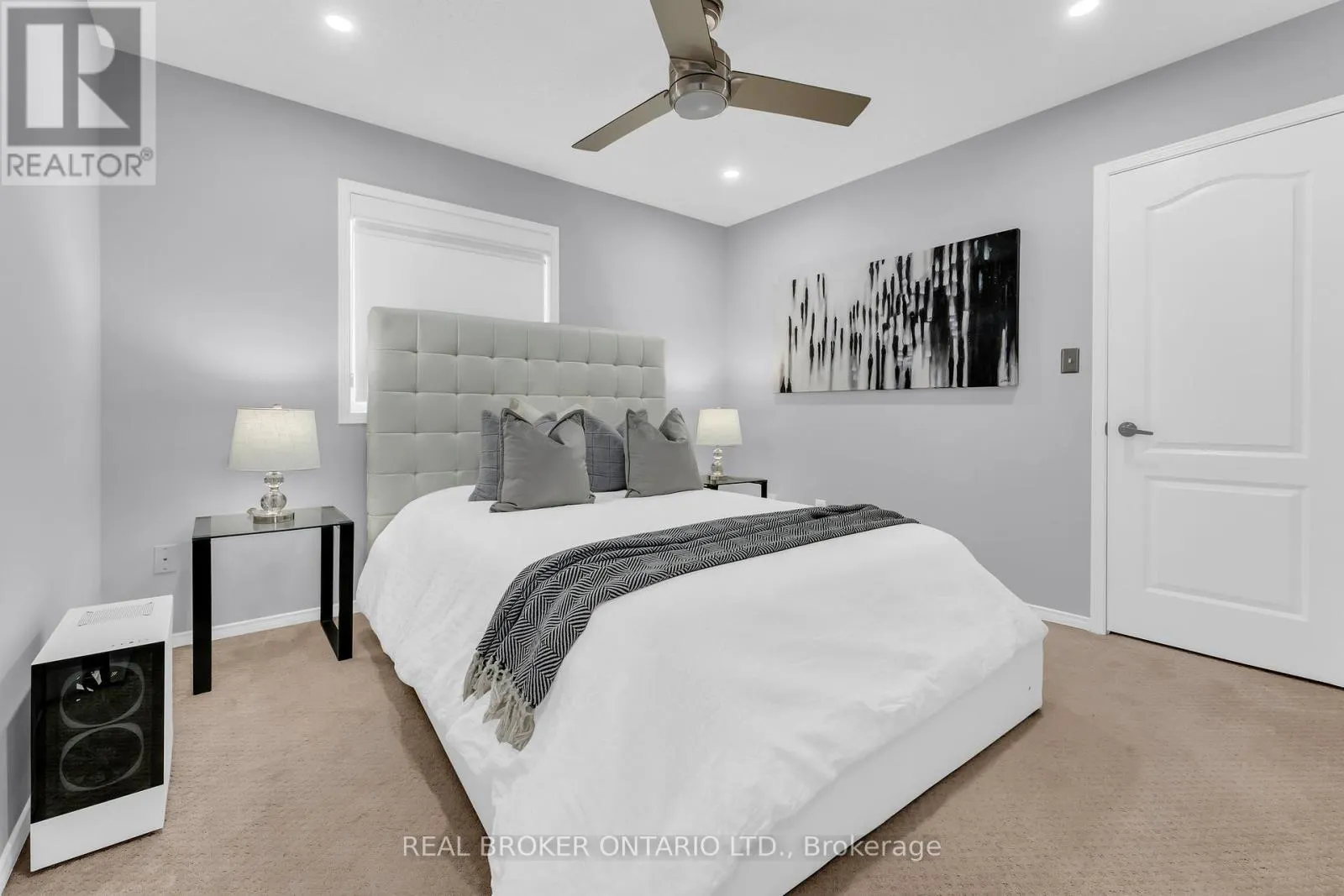 2293 WOODCREST DRIVE