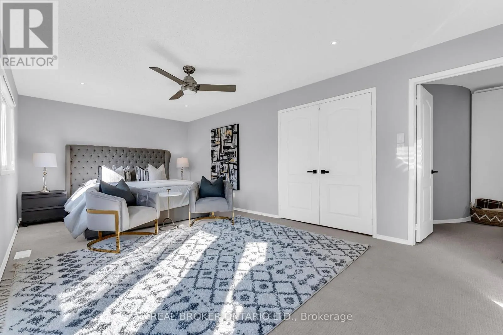 2293 WOODCREST DRIVE