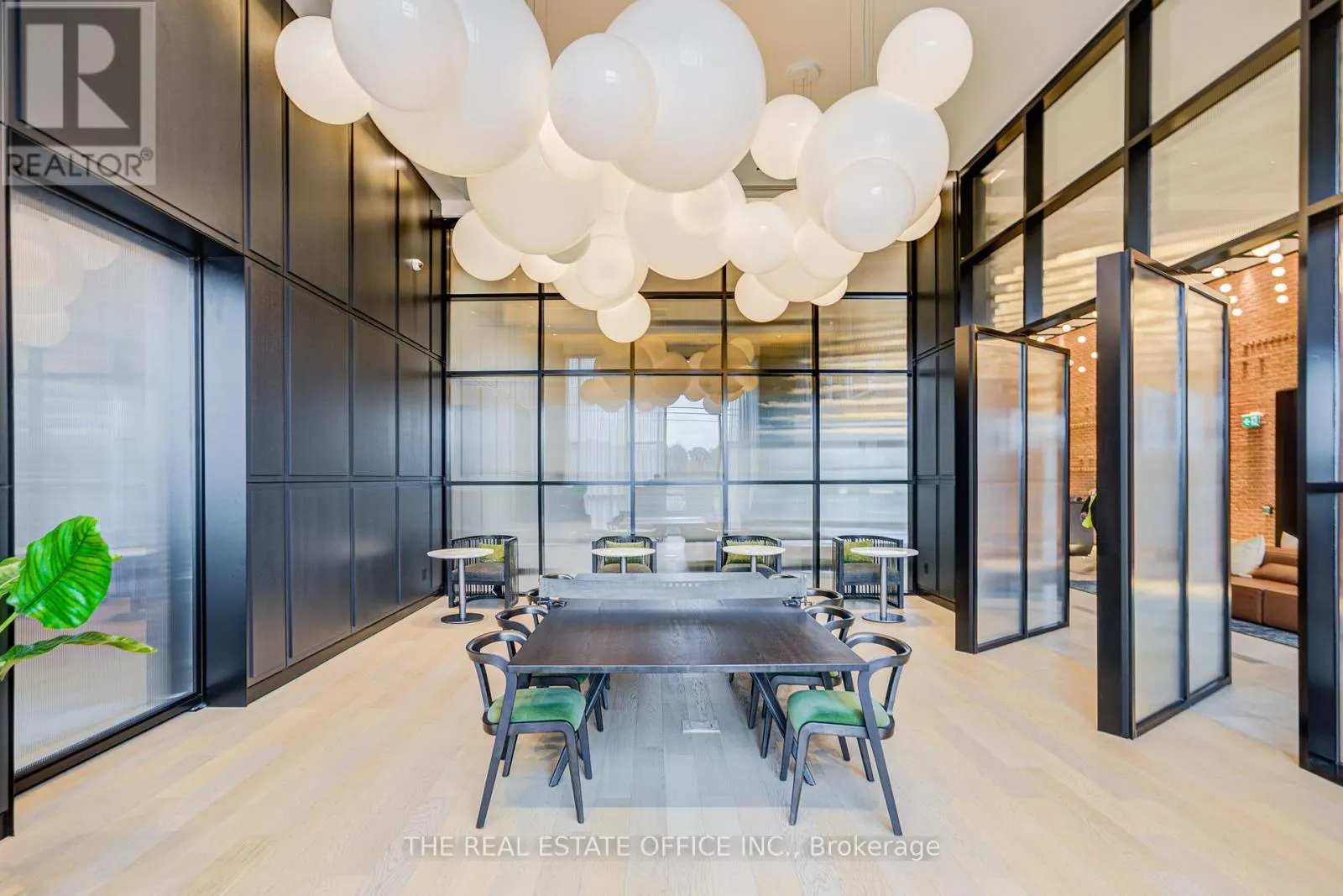 601 - 3220 WILLIAM COLTSON AVENUE