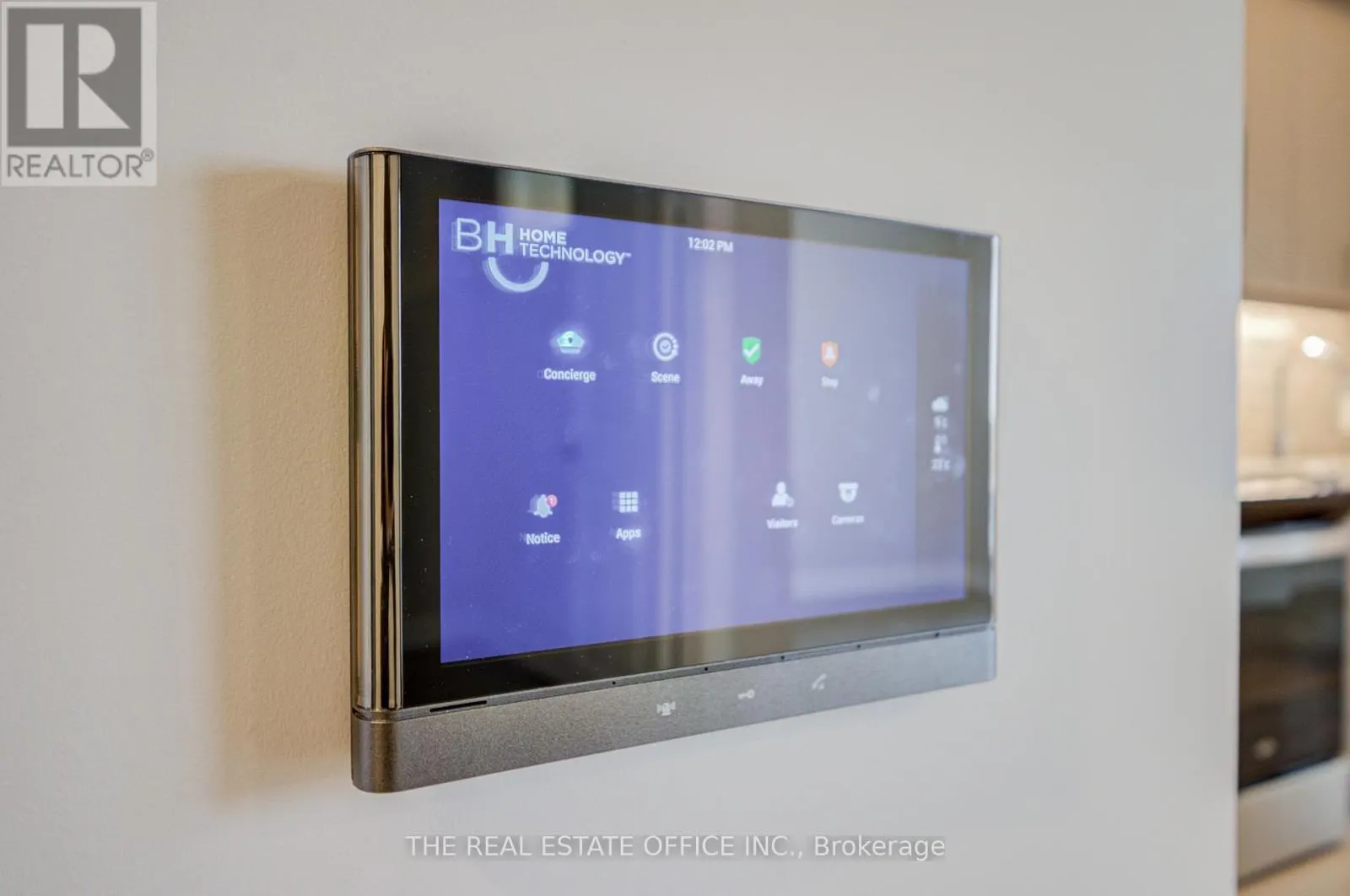 601 - 3220 WILLIAM COLTSON AVENUE