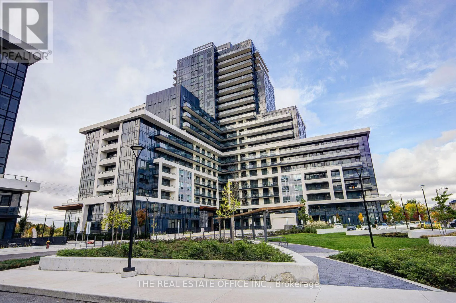 601 - 3220 WILLIAM COLTSON AVENUE