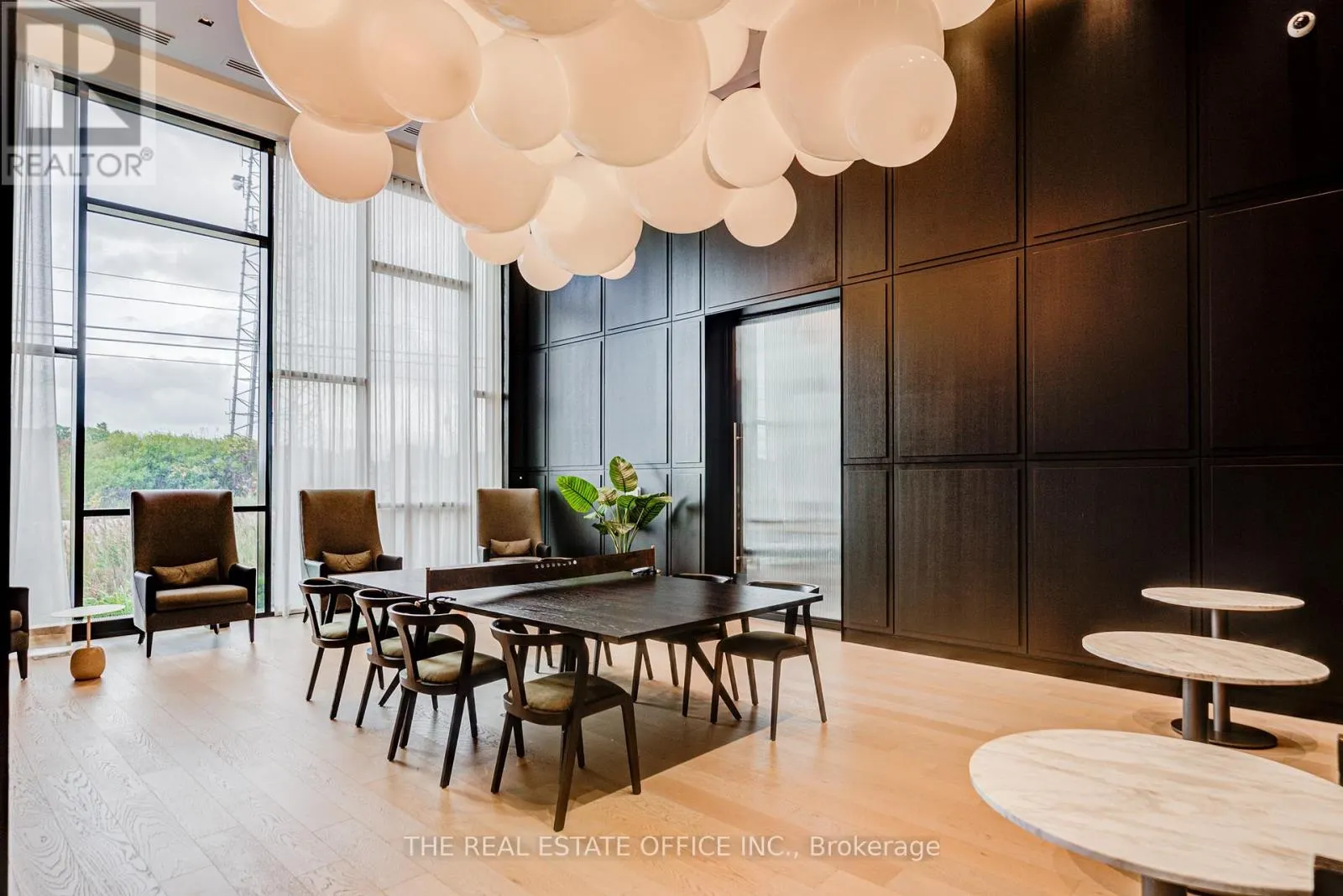 601 - 3220 WILLIAM COLTSON AVENUE