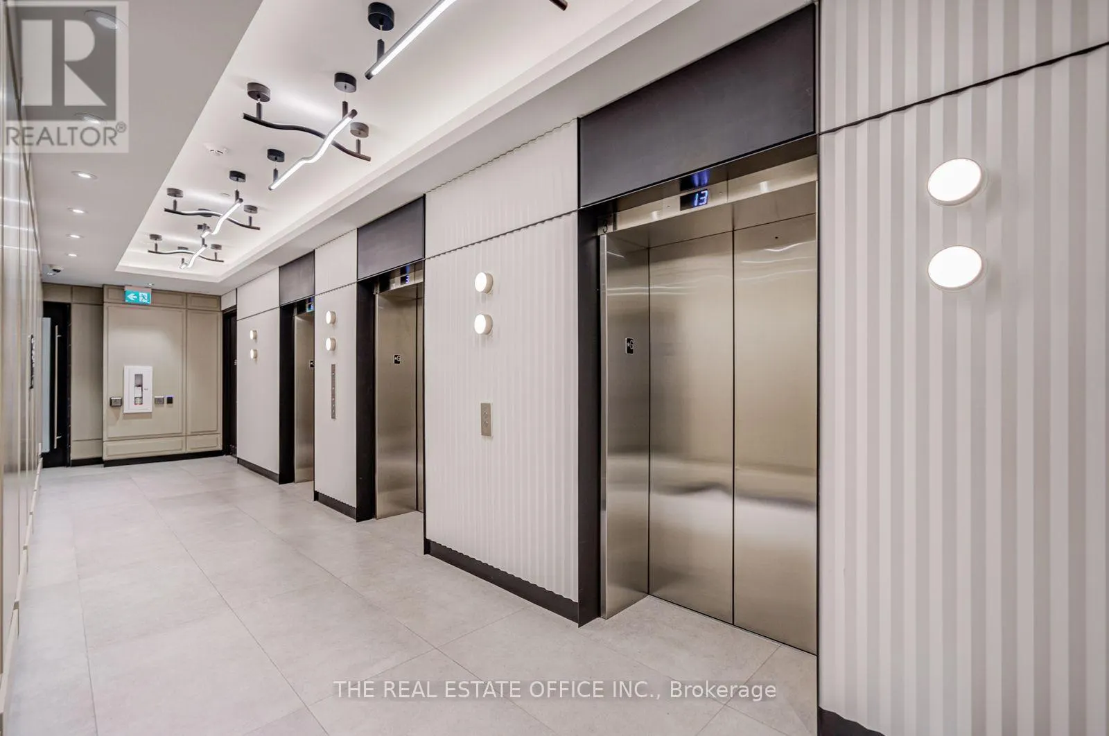 601 - 3220 WILLIAM COLTSON AVENUE