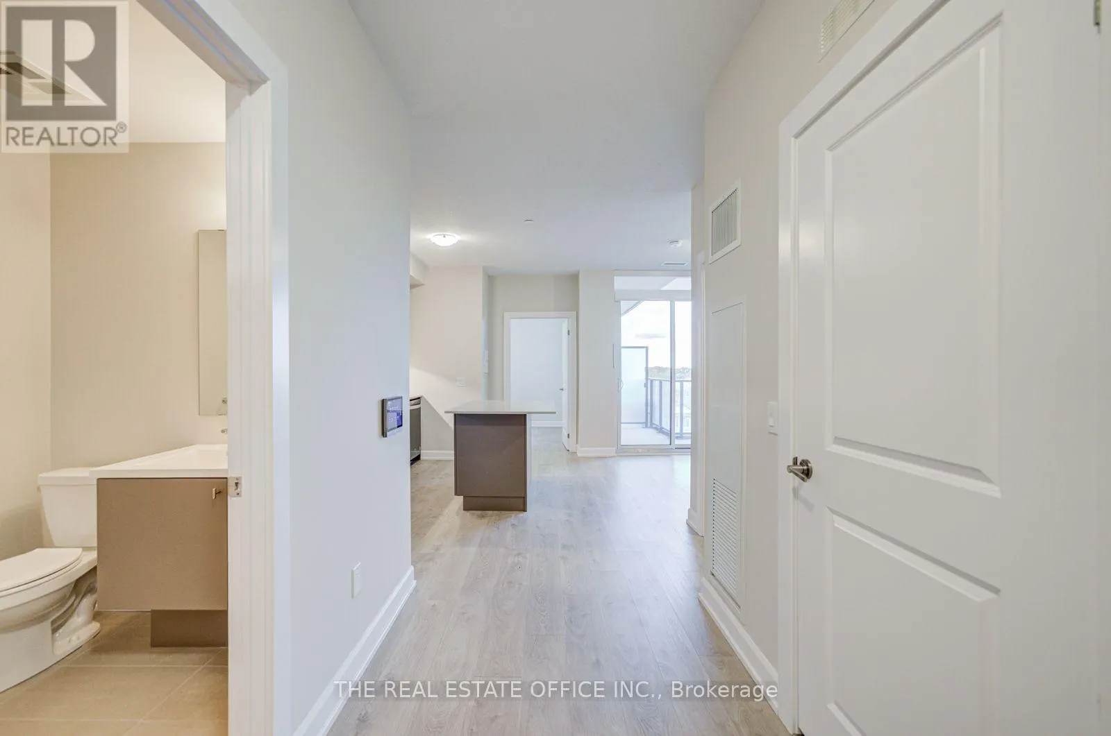 601 - 3220 WILLIAM COLTSON AVENUE