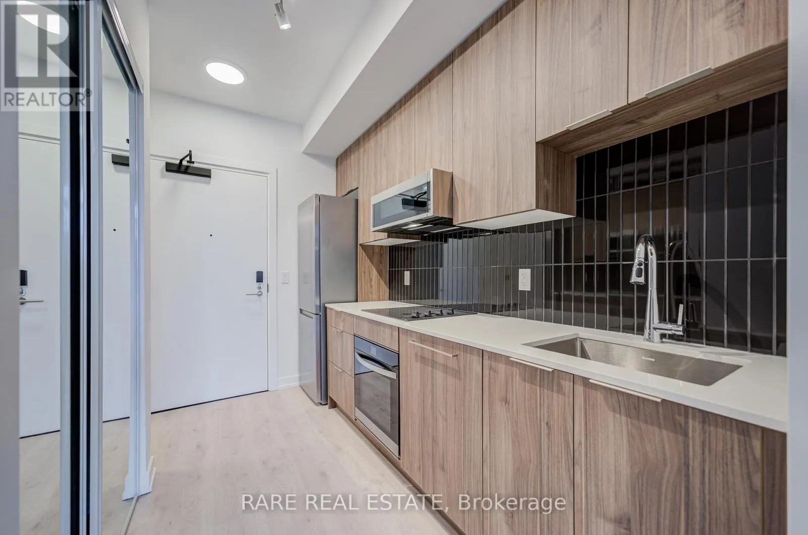 359 - 2501 SAW WHET BOULEVARD