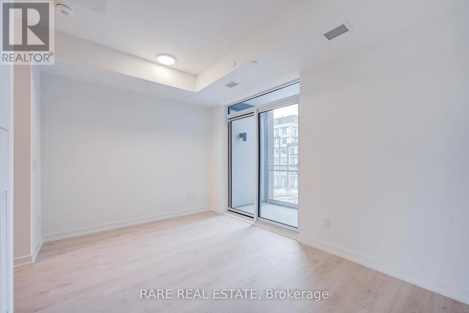 359 - 2501 SAW WHET BOULEVARD