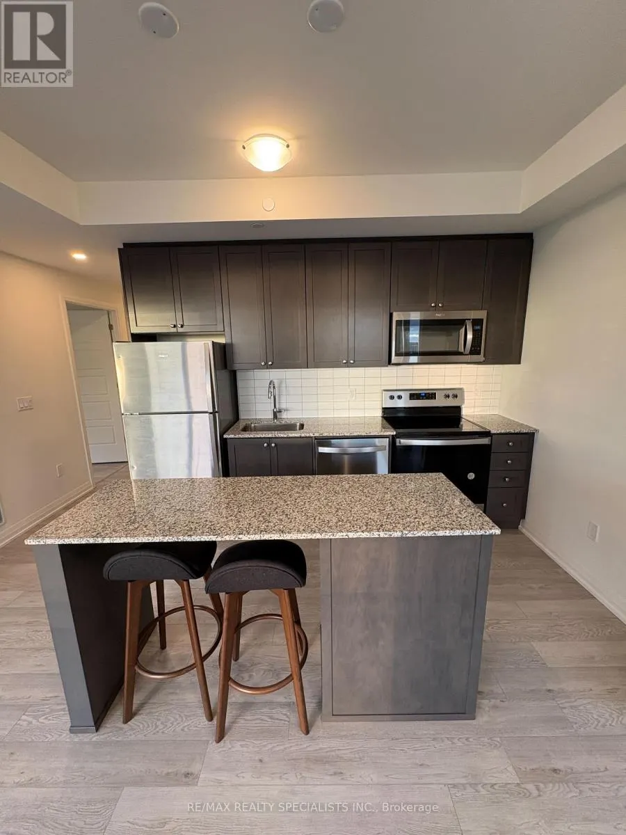 811 - 3006 WILLIAM CUTMORE BOULEVARD