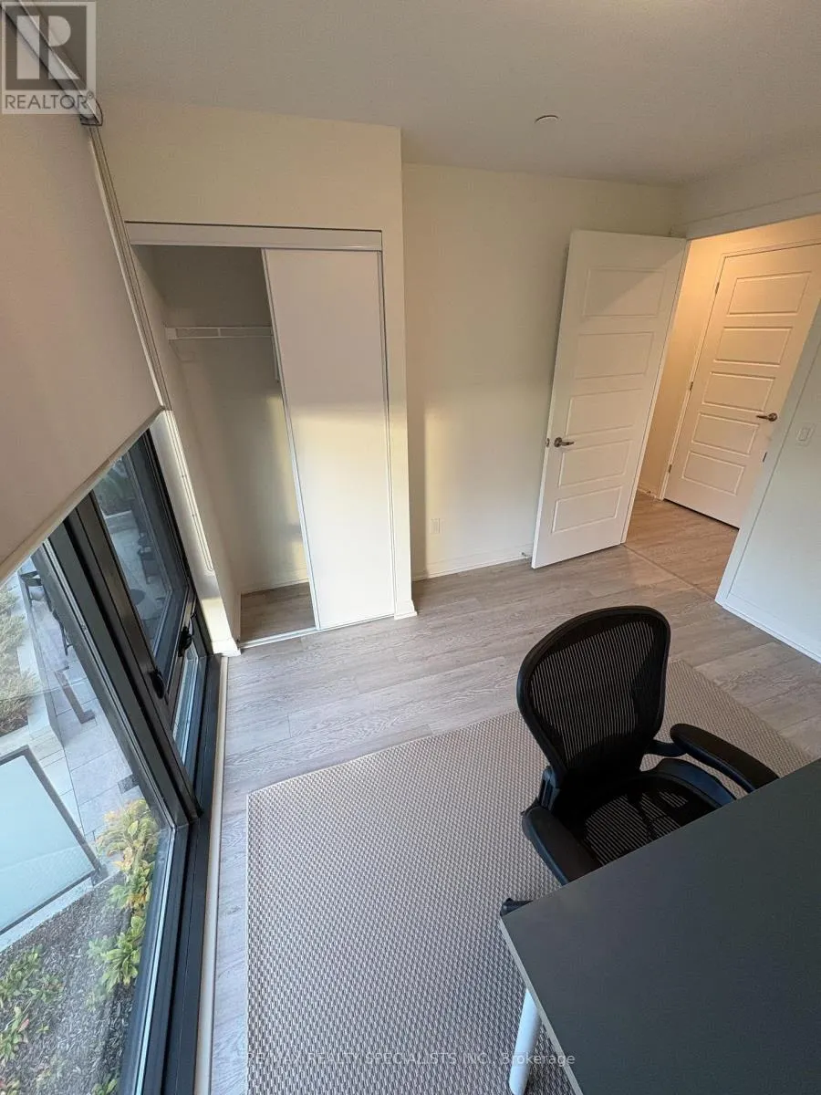 811 - 3006 WILLIAM CUTMORE BOULEVARD