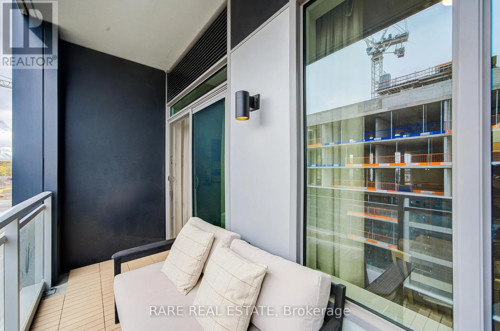 413 - 2501 SAW WHET BOULEVARD