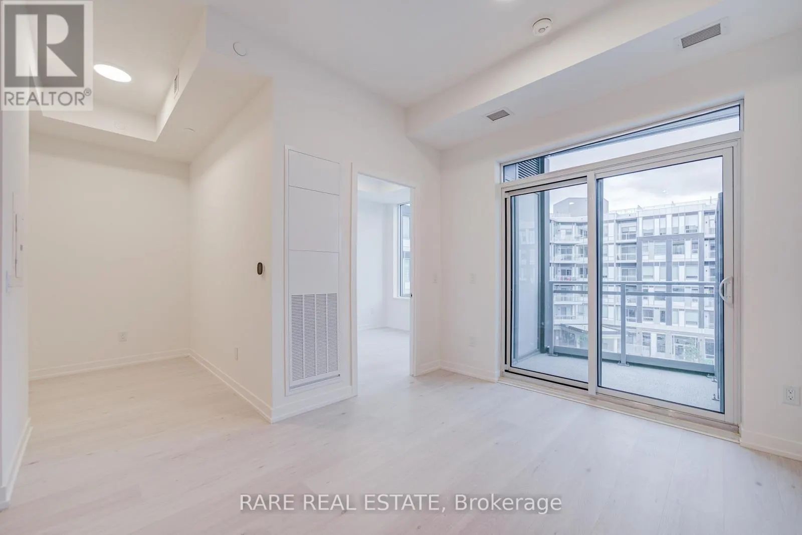 403 - 2501 SAW WHET BOULEVARD