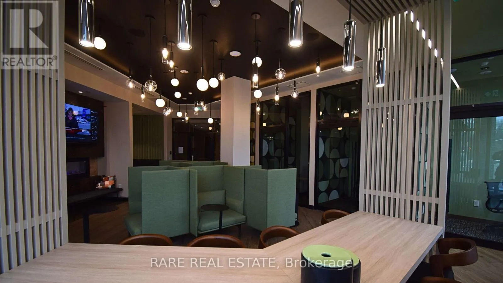 450 - 2501 SAW WHET BOULEVARD