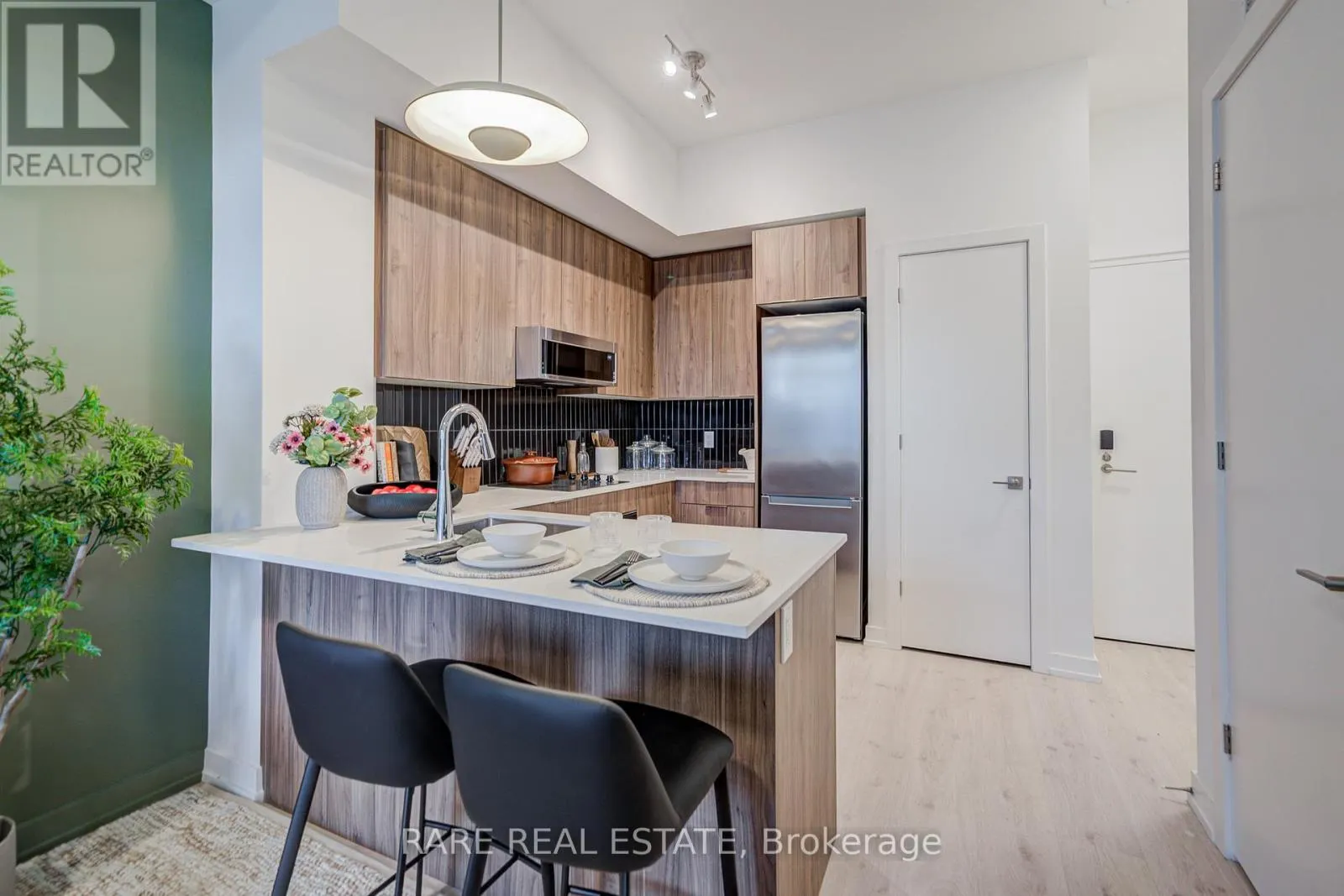 450 - 2501 SAW WHET BOULEVARD