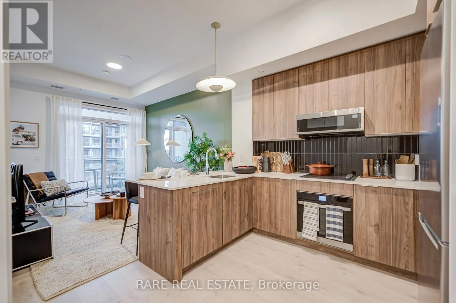 450 - 2501 SAW WHET BOULEVARD