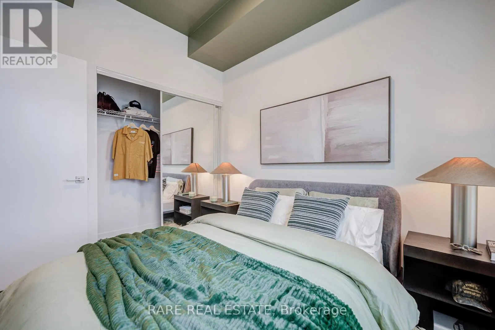 450 - 2501 SAW WHET BOULEVARD