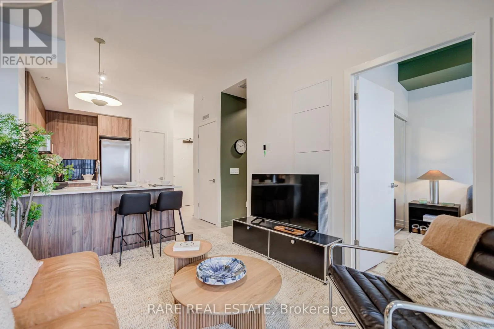 450 - 2501 SAW WHET BOULEVARD