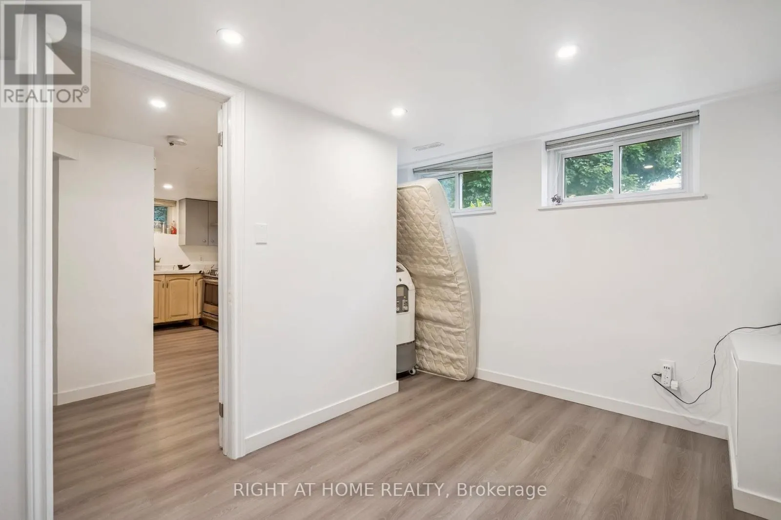 2343 MOUNTAINSIDE DRIVE